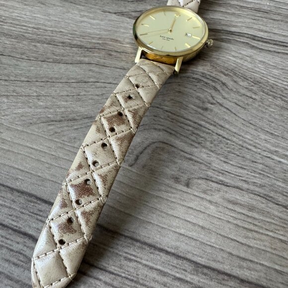 [USED] Kate Spade Metro Grand Gold Dial Quilted Leather Watch main image 7